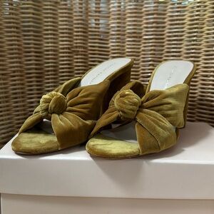 Loeffler Randall Coco Knot Mules in Marigold. Size 7. NIB.